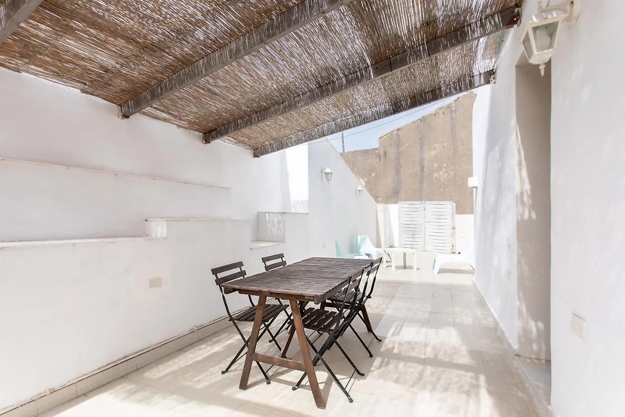 Apartment Dimora Optuya